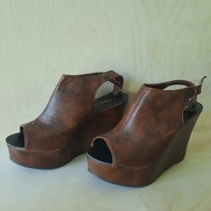 Madden Girl Women Brown Wedges